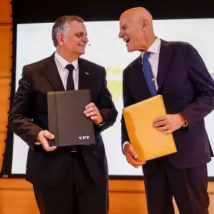 YPF and Eni continue writing history together.