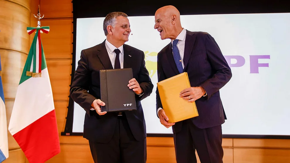 1761430009067-horacio-marin-ypf-claudio-descalzi-eni