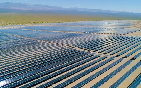 Alejandro Lew se desempeñaba como director de la empresa de energía solar. 