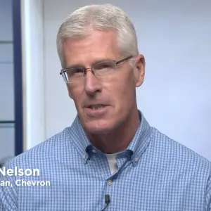 Atado a las reformas de Milei, Mark Nelson dijo que Chevron podría acelerar su apuesta por Vaca Muerta