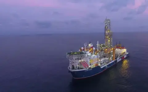 YPF y ENI siguen escribiendo la historia, juntos.