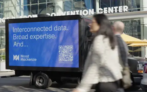 Según Wood mackenzie, el gas natural —y en particular el LNG— se consolida como pilar de seguridad energética global