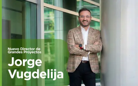 A lo largo de su carrera, ocupó posiciones gerenciales en Oldelval, Pecom, Petrobras y Refinor.