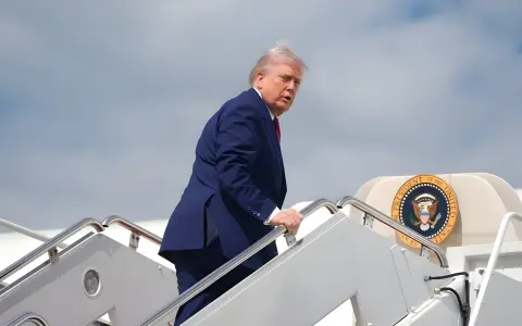 "No me gustó la respuesta de Exxon. Tenemos muchas empresas que quieren entrar. Probablemente me incline por mantener a Exxon afuera”, dijo Trump.