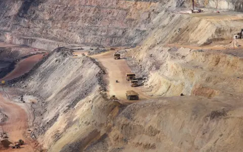 Mont-Wright y Fire Lake (Quebec), el mayor complejo de hierro a cielo abierto del país