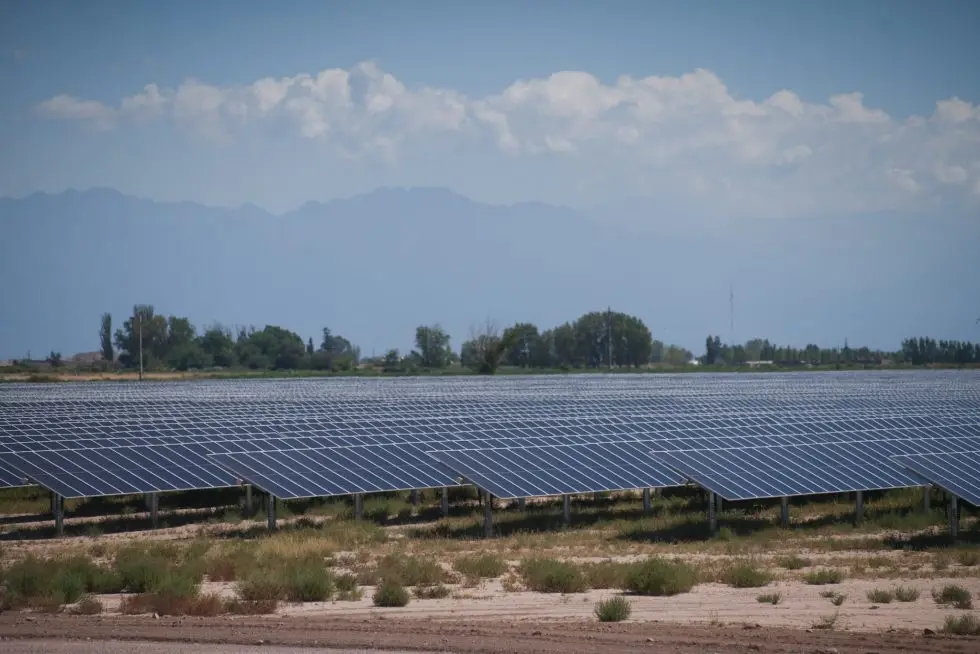 Mendoza se ubica como una de las provincias con mayor número de parques solares privados del país.