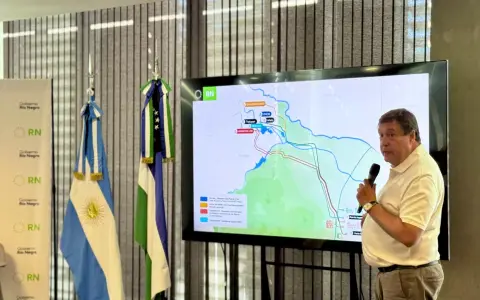 El gobernador Weretilneck encabezó un encuentro con 120 empresarios para facilitar la vinculación con la Academia de Proveedores de YPF.