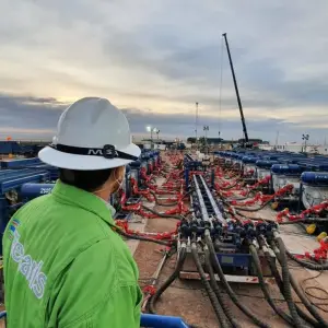 Tenaris ya opera sus bombas de fractura con gas crudo del pozo y apunta a reemplazar el 80% del diésel