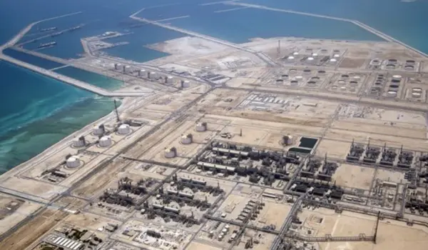 QatarEnergy declaró un parate de fuerza mayor suspendiendo las entregas desde Ras Laffan