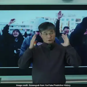 En mayo de 2024, el historiador Jiang Xueqin identificó en una clase en Pekín los blancos precisos del conflicto que hoy paraliza los mercados