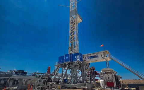 Phoenix opera desde enero con el H&P-234 de Helmerich & Payne, primera unidad de esa firma en Argentina equipada de origen con el sistema OMRON