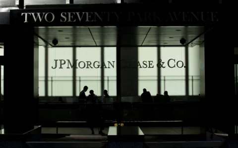 JPMorgan issues a cautious outlook on the global economy.