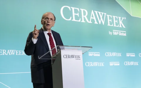 Daniel Yergin needed less than a minute to set the tone