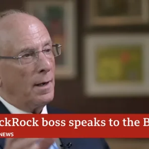 Larry Fink advierte que el petróleo a u$s 150 hundiría la economía global: qué le recomendó a la Argentina para impulsar Vaca Muerta