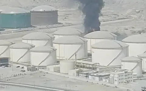 Infraestructura energética dañada en Fujairah, Emiratos Arabes