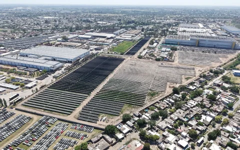 El parque solar genera 8 MW para la planta de Stellantis en el Polo Industrial Córdoba