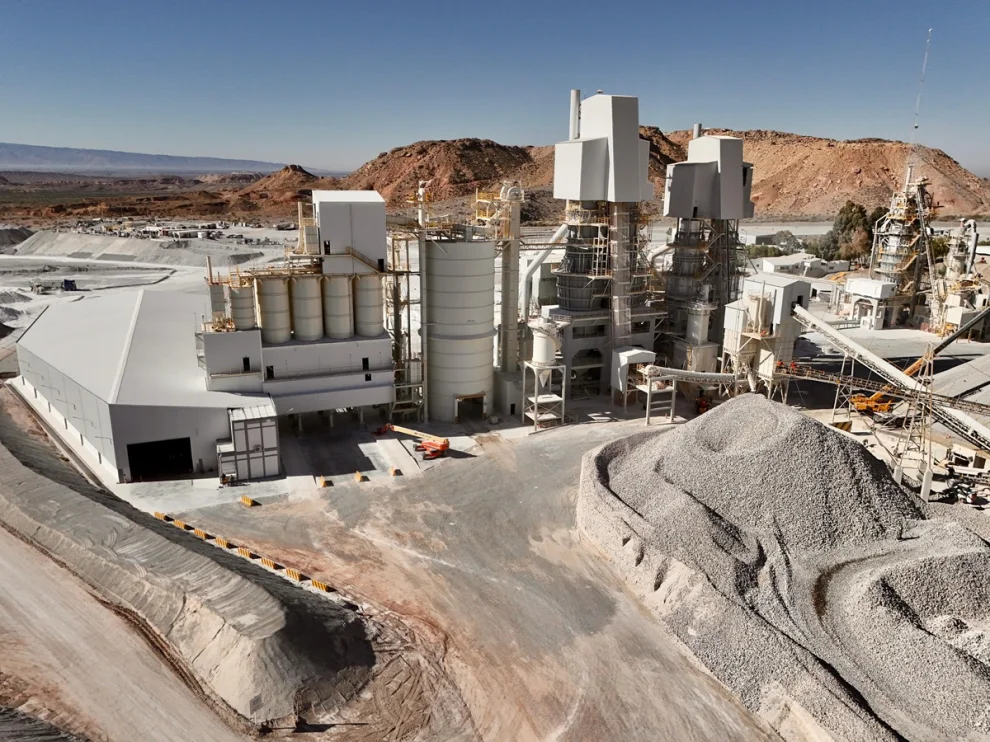 En la producción de cobre, la cal cumple un rol técnico transversal que impacta en la eficiencia del proceso.