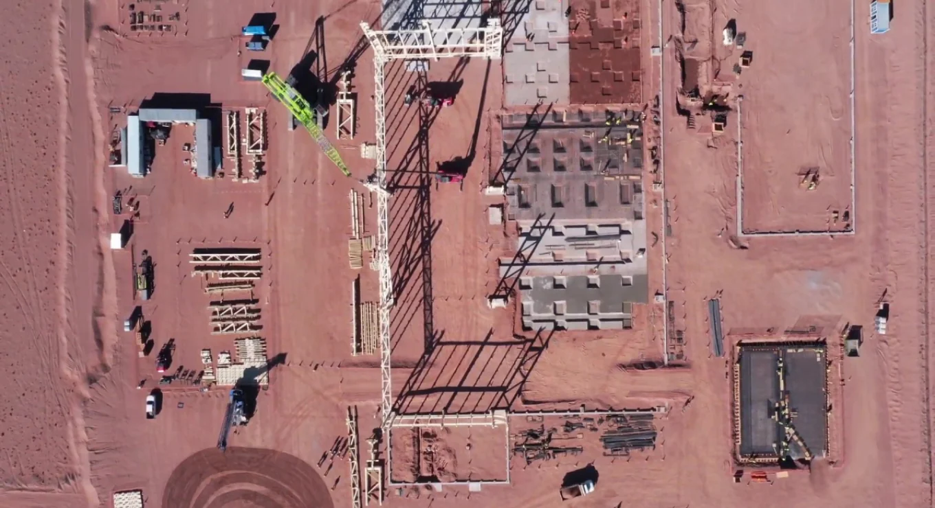 En el Salar del Hombre Muerto, en el límite entre Salta y Catamarca, Posco está construyendo una planta de carbonato de litio que inaugurará este año