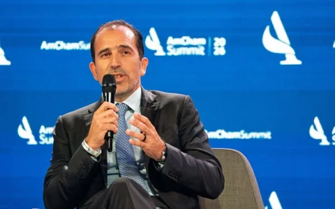 "Hay una agenda clara de desregulación", dijo Martín Genesio, de AES, sobre el sector eléctrico