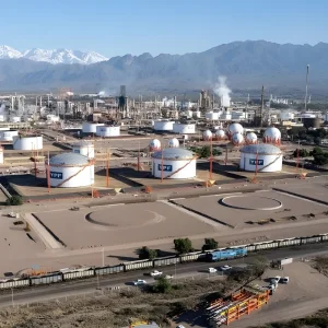 Combustibles terminados: con la tercera refinería a 10 ppm, YPF y PAE ponen más cerca el proyecto exportador
