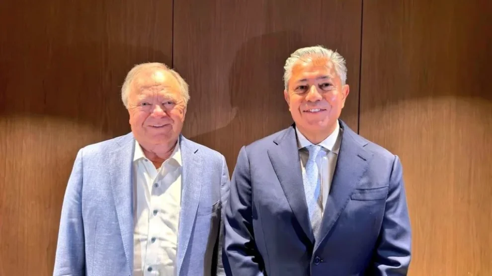 Harold Hamm y Rolando Figueroa