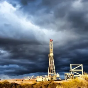 La Calera y Bajo del Choique: Pluspetrol quiere emitir deuda a 12 años y sigue la huella de largo plazo que abrió Pampa Energía