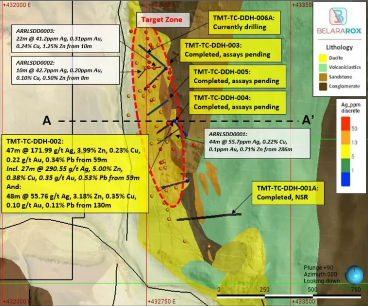 Plan view of simplified geology of Toro Central. The red dashed outline highlights the target zone, which appears to be
structurally controlled and i