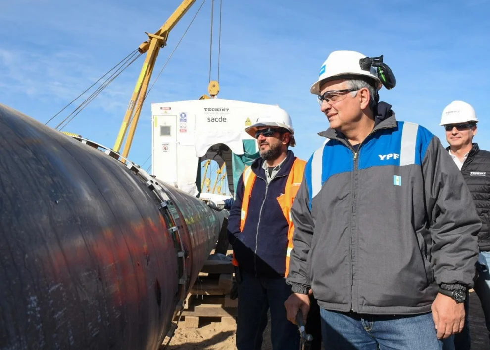 Horacio Marín de YPF durante una visita a VMOS, el proyecto de exportación de shale oil para Vaca Muerta.