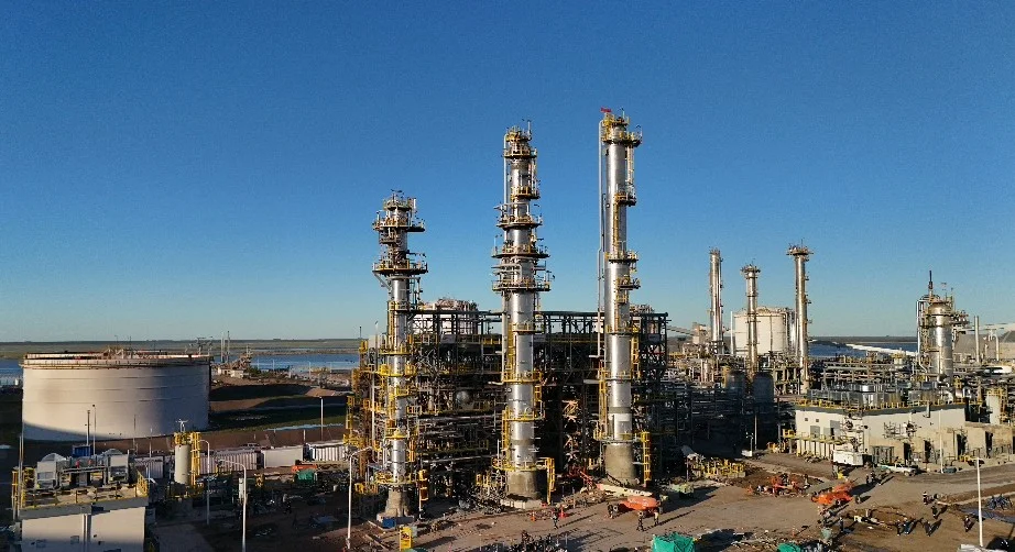 La obra demandó una inversión de u$s 260 millones y fue ejecutada bajo la modalidad llave en mano (EPC) por AESA