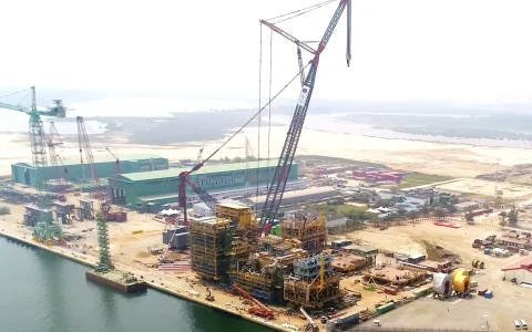 Desde la primera FLNG ordenada globalmente en 2012, solo diez unidades de FLNG llegaron al mercado. La mayoría las hizo Samsung en su astillero