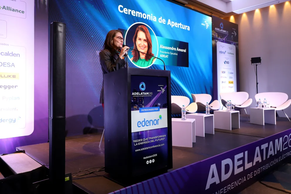 Alessandra Amaral, presidenta ejecutiva de la Asociación de Distribuidoras de Energía Eléctrica Latinoamericanas (Adelat), inaugura la Adelatam '26