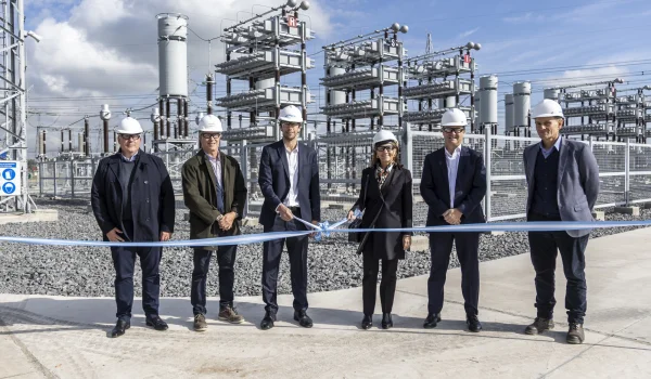La inauguración de la obra contó con la participación de autoridades nacionales y de las empresas del sector eléctrico
