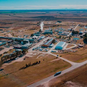 YPF firma el martes su ingreso como proveedor al proyecto de líquidos de TGS: también negocian Chevron, Pluspetrol y Tecpetrol