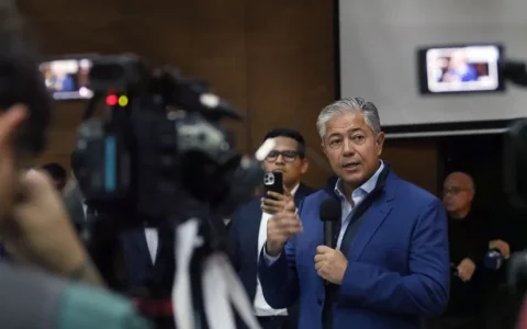 La gestión de Rolando Figueroa saldrá a colocar un bono bullet -con amortización única al vencimiento- por hasta u$s 500 millones