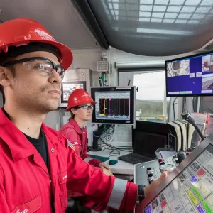 Halliburton firmó un acuerdo plurianual con Pampa Energía para sostener la transformación digital de sus operaciones no convencionales en Vaca Muerta