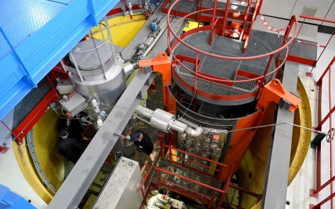 El ACR-300 es un reactor de agua presurizada (pressurized water reactor, PWR)