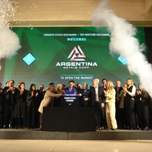 Argentina Metals abrió el mercado en Toronto: la junior del cobre de Malargüe llega a la TSX Venture para financiar su exploración en Mendoza