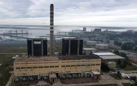 El complejo se emplazará sobre 80 hectáreas dentro del área portuaria de Bahía Blanca, con conexión directa a los gasoductos de Vaca Muerta