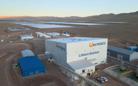 La planta de carbonato de litio que la compañía de Corea del Sur construye en el Salar del Hombre Muerto