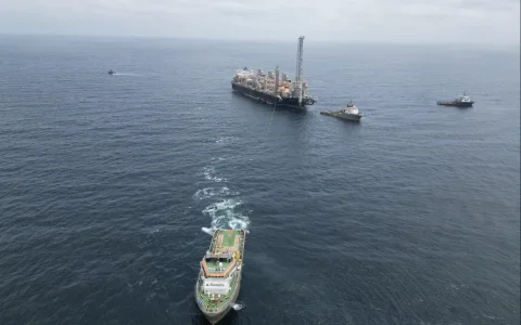 El Hilli Episeyo abandonó aguas de Camerún en las últimas horas y puso proa a Singapur