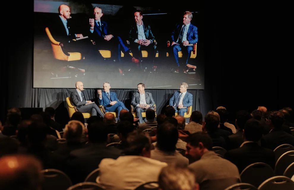 Julian Guarino (Director de Shale24), Alfredo Bonatto (Presidente y CEO de PS Energía), Gustavo Naves (Presidente y CEO de Venoil Energía) y Horacio B