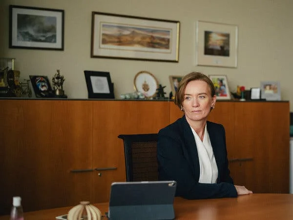 La directora financiera, Eimear Bonner, dijo que la compañía produce 80.000 barriles diarios en la Argentina, con un 75% de petróleo.