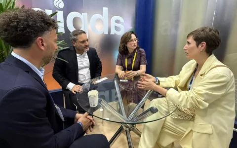 Jimena Latorre y Lucas Erio durante la agenda de reuniones de Mendoza en ROG.e 2026, donde presentaron las oportunidades de inversión de la provincia
