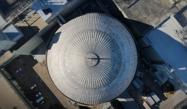 Atucha I, la primera central nuclear de Latinoamérica, ubicada sobre la margen derecha del Paraná de las Palmas, en la localidad de Lima
