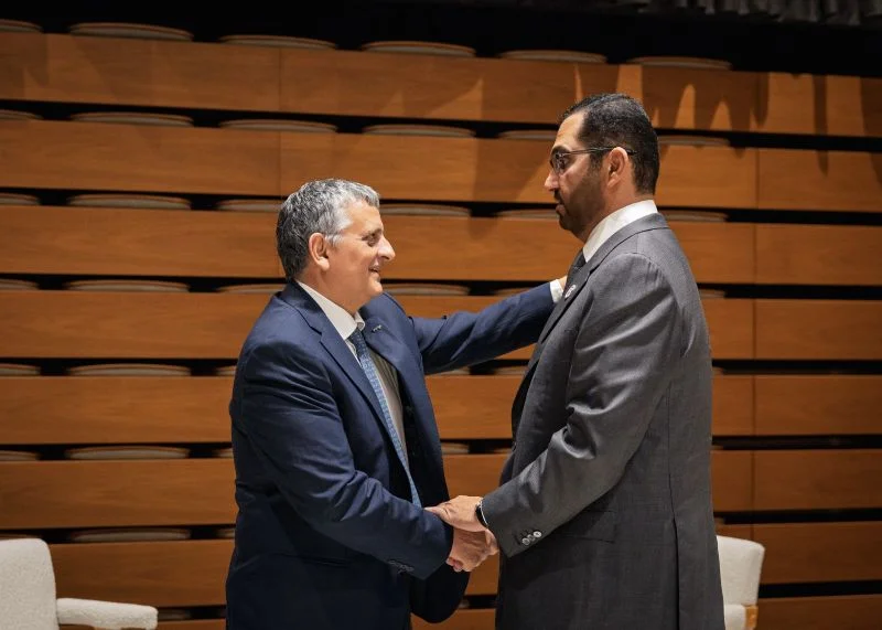 Horacio Marín, presidente y CEO de YPF, junto a Sultan Al Jaber en el Argentina Week