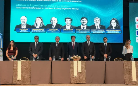 Apertura del 15º Seminario Internacional del Litio en Jujuy, en el que estuvo presente el presidente de CAEM, Roberto Cacciola