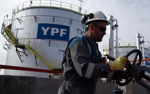 YPF incrementó su actividad en agosto gracias a 40 nuevos pozos en áreas clave como Bandurria Sur y Loma Campana