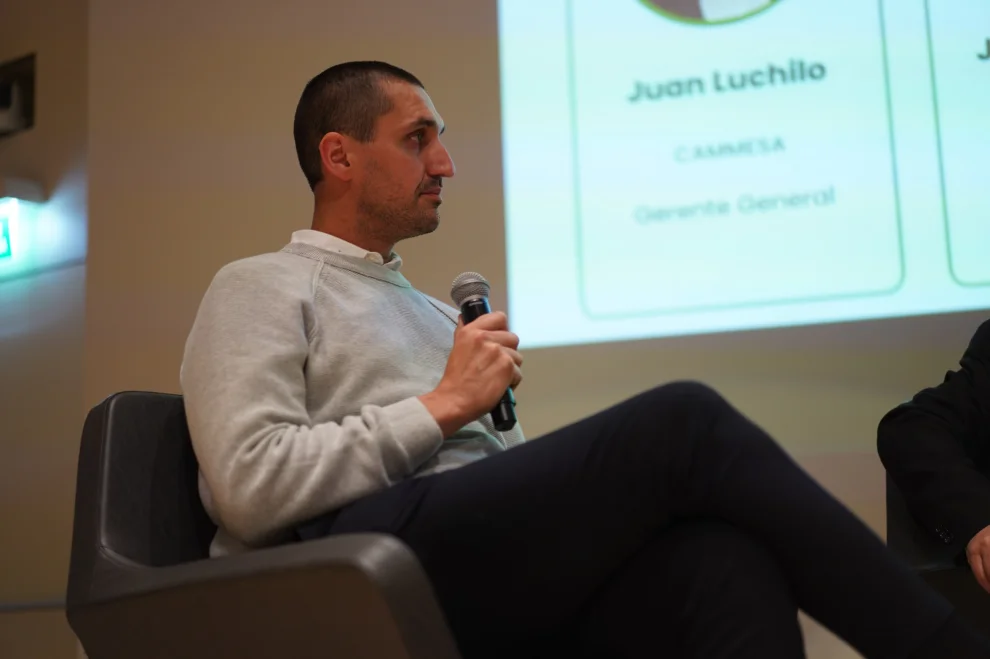 Matías Mladineo, de Coral Energía, durante su exposición en el Seminario BESS 2026